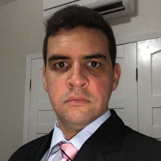 Dr. Paulo Arêa Leão