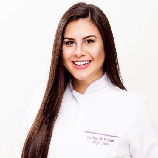 Dra. Bruna Martinez Milbratz Martins
