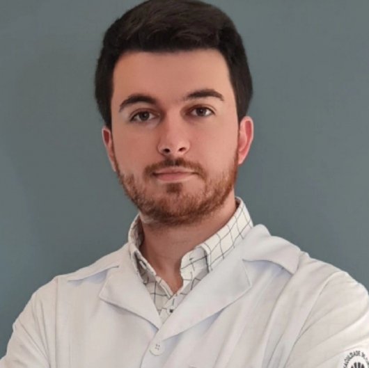 Dr. Renan Souza de Macedo