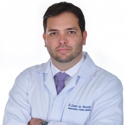 Dr. Daniel de Almeida