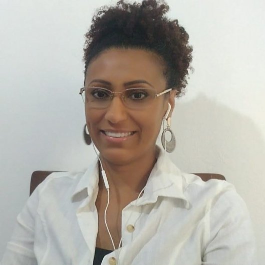 Andréia Alves Teixeira