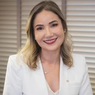 Dra. Paula Mattos