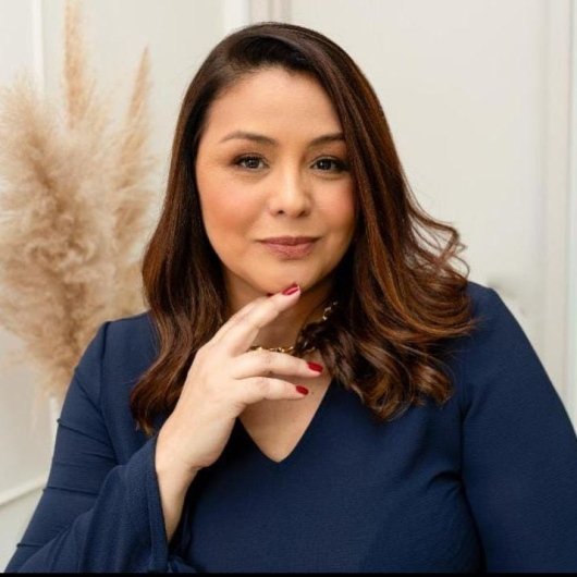 Dra. Cristiane Gomes Santos