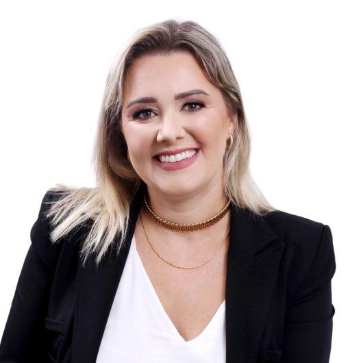 Dra. Karoline Bunn Borba