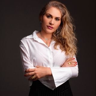 Dra. Karina Brum