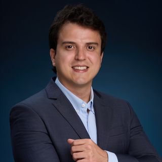 Dr. Dr. Víctor Manfrinni