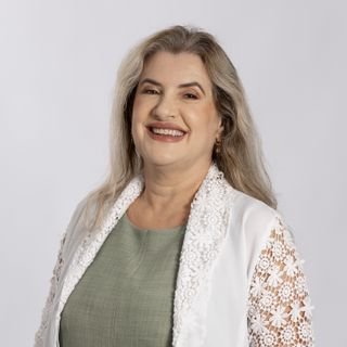 Dra. Alessandra Alves Pinto Eloi Dos Santos