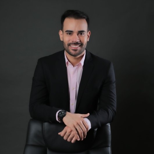 Dr. Ícaro Leite