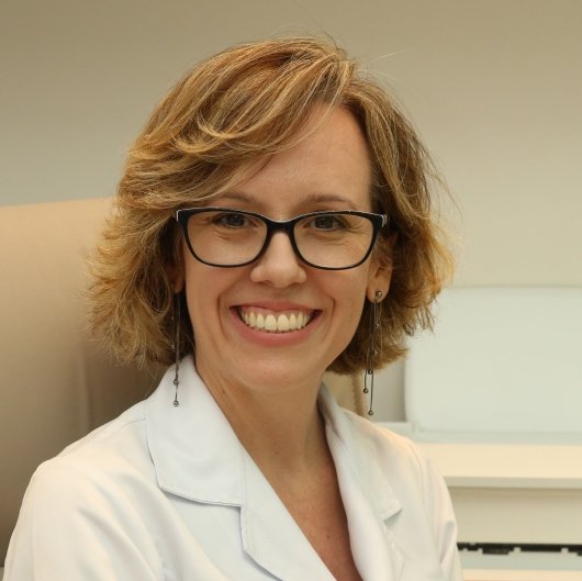 Dra. Cristina Palmer Barros
