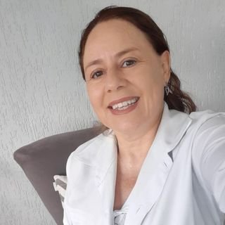 Dra. Elaine Cristine Martins