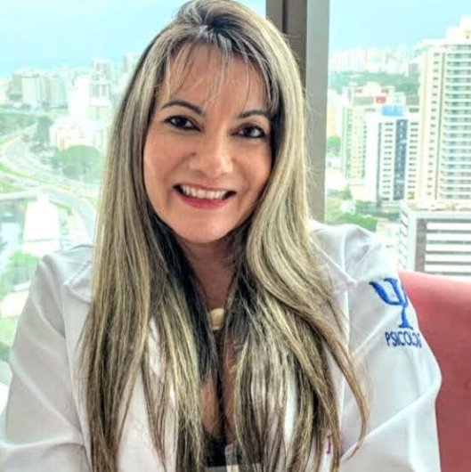 Dra. Fabiana Almeida