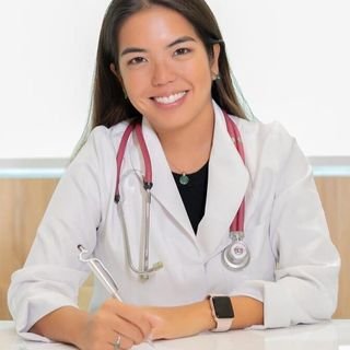 Dra. Ana Carolina Zetehaku