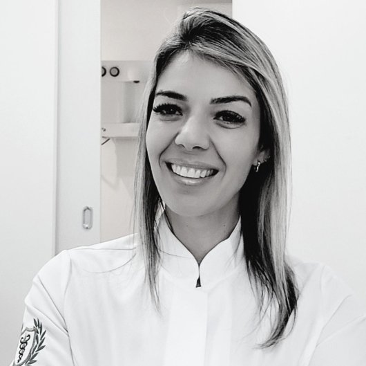 Dra. Aline Abi Zaid