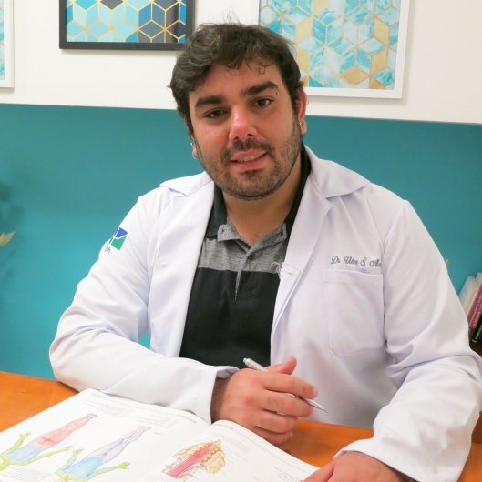 Dr. Vitor Alves
