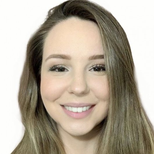 Dra. Nathália Cyllio