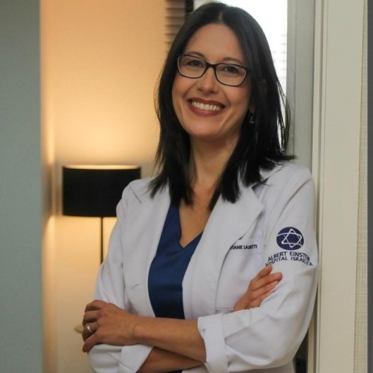 Dra. Cristiane Lauretti