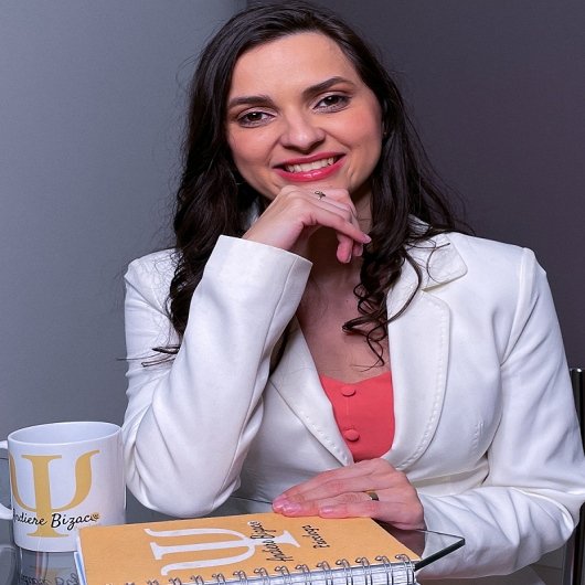 Dra. Andiere Bizaco Vieira Gonçalves
