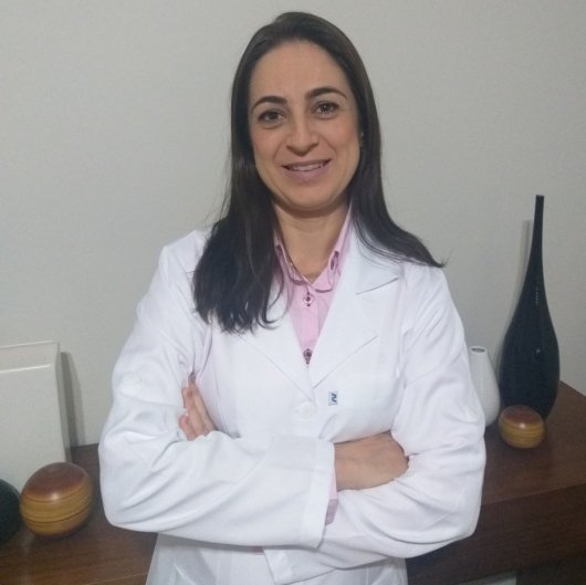 Dra. Aline Inês dos Santos Mendes