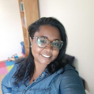 Dra. Ariane de Oliveira Evangelista Silva