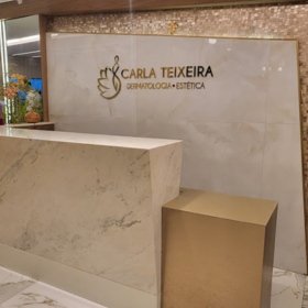 Dra. Carla Rosana Carvalho Teixeira