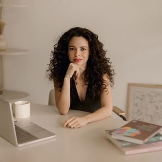 Dra. Isabele Fernandes