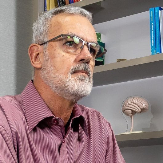 Dr. Francisco Jose Hennemann Neto