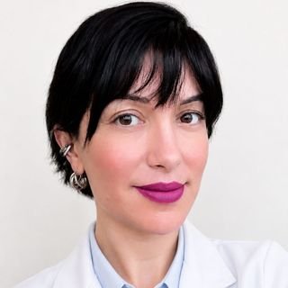 Dra. Nathália Corrêa