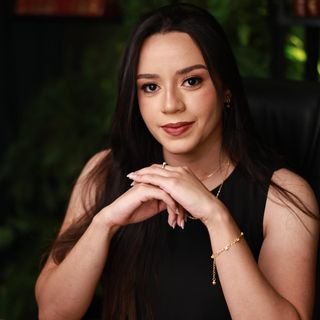 Thais Barros Ferreira