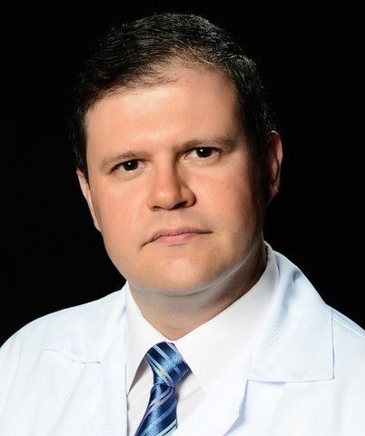 Dr. Roberto Alexandre Dezena