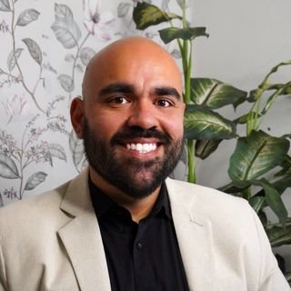 Dr. Eduardo Rocha