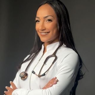 Dra. Taini Barbosa de Sousa