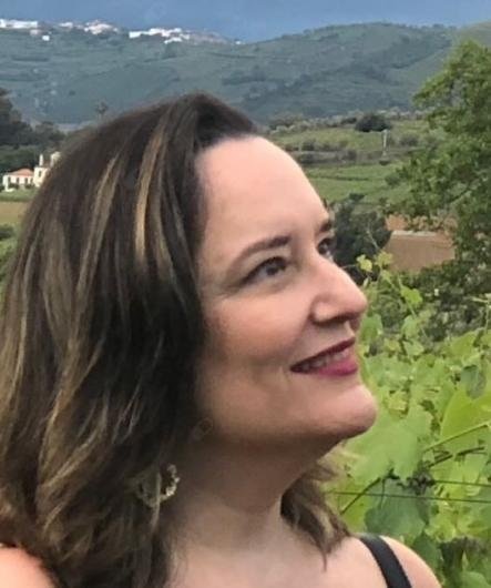 Dra. Beatriz Teixeira siqueira