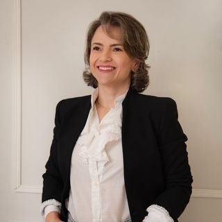 Dra. Dra Paula Venturini Dalboni
