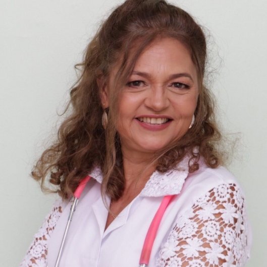 Dra. Disnei Costa De Souza Menezes