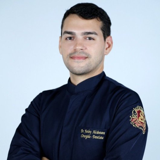 Dr. Farley Alcântara