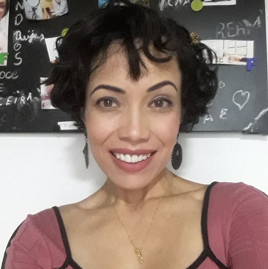 Dra. Daiane Almeida Silva