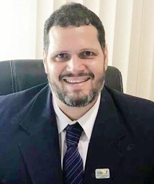 Dr. Eduardo Abreu