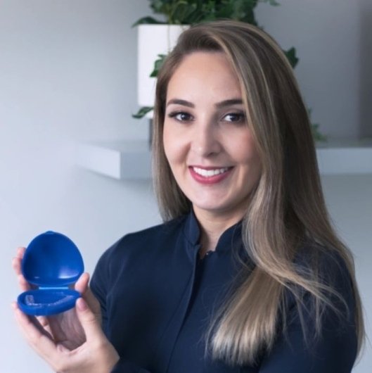Dra. Leticia Estefanutto Silveira