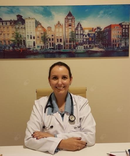Dra. Emeline Moreira