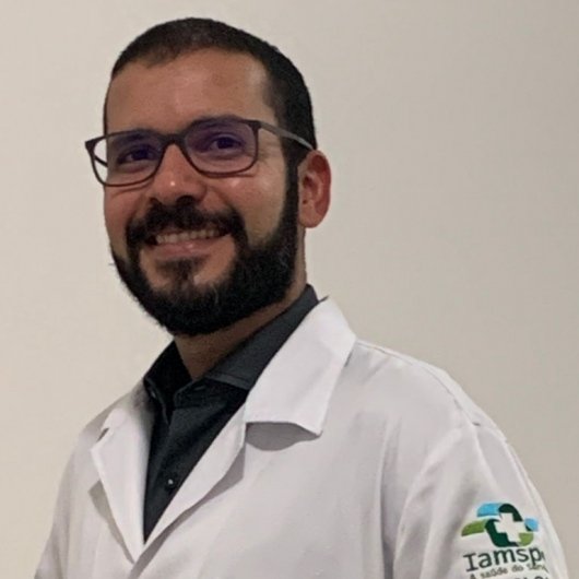 Dr. André Vidal