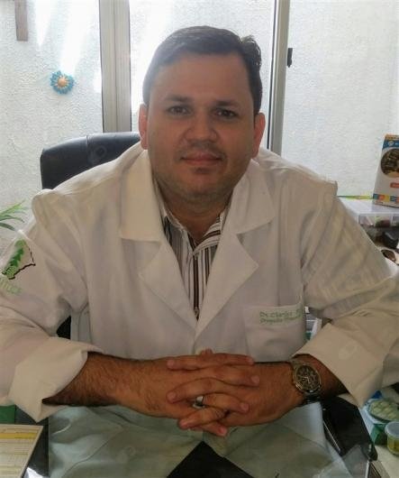Dr. Charles Robson de Macedo