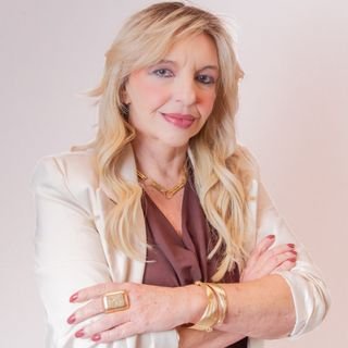 Dra. Elaine Martines