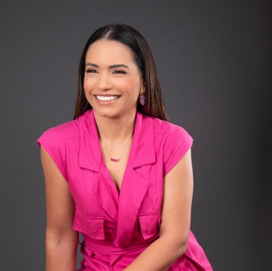 Dra. Alyne Alves