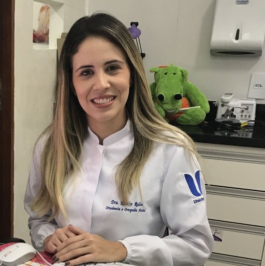 Dra. Rebeka Rolim