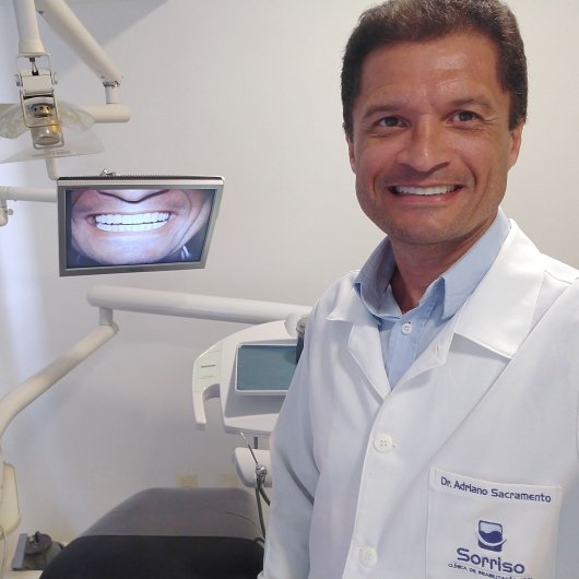 Dr. Adriano Sacramento