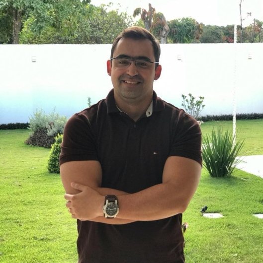 Dr. Eduardo Theophilo
