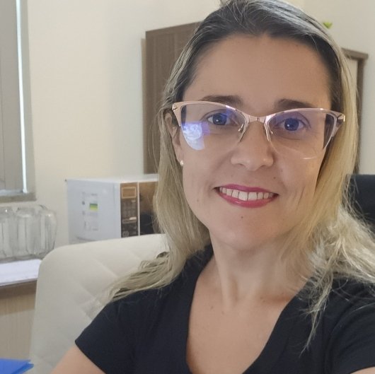 Dra. Lívia Ribeiro