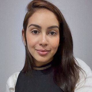 Dra. Keully Silva
