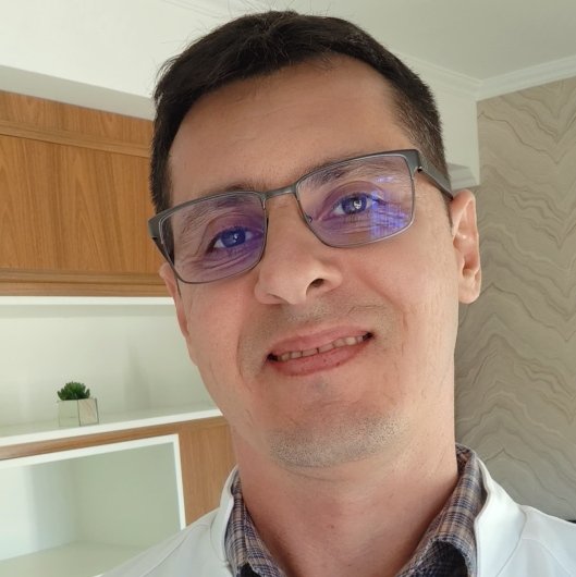 Dr. Ângelo Borba