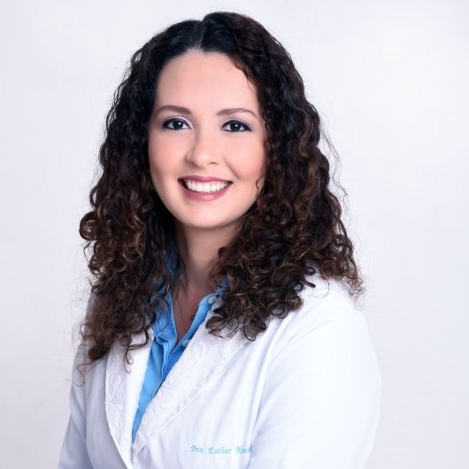 Dra. Esther Nascimento